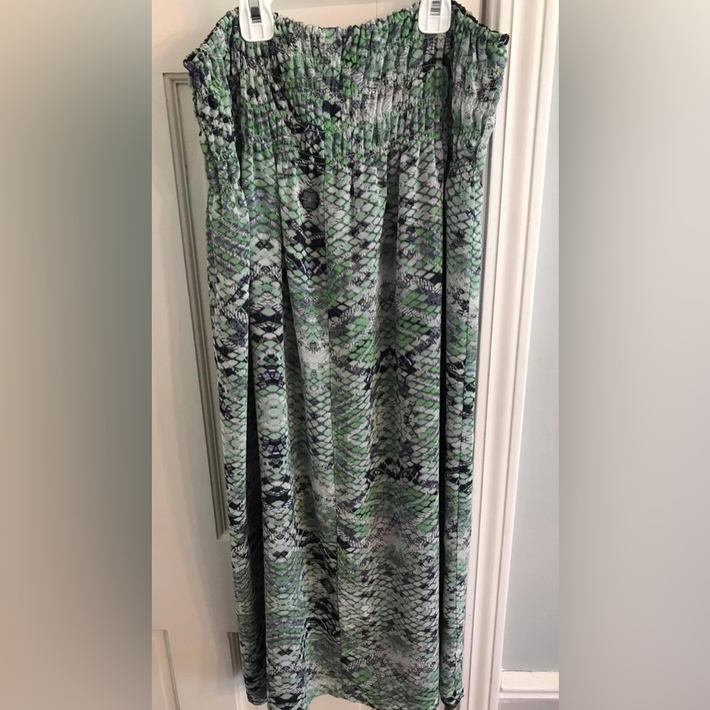 Cabi Darby reversible skirt. Can be worn as skirt/dress. Small (oversize) EUC